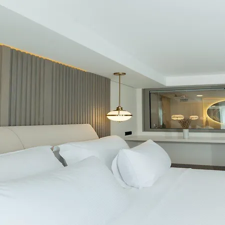 Bodrum Astrid غوموشْلوك